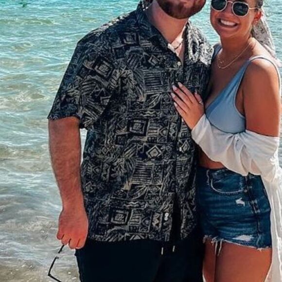 Vibey Shirt✨  - Picture 2 of 6